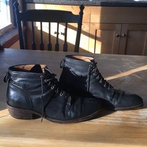 Frye Carson Lace Up Black Boots